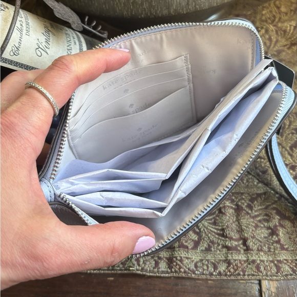 Authentic KATE SPADE Pebbled leather medium zip wristlet - Picture 5 of 7